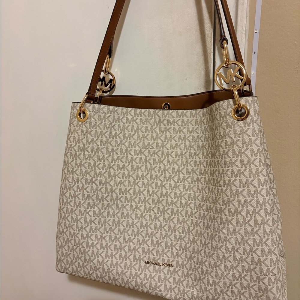 Michael Kors Tan and Cream Signature Tote
